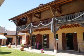 Domaine_de_sermenez_cours_intérieur_YPOK
